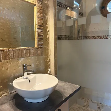 Leynie Feriehus Festalemps